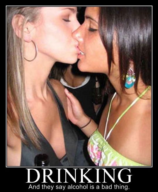 Girls_making_out_kiss.jpg - Секс фото, частные, голые, эротика, порно карти