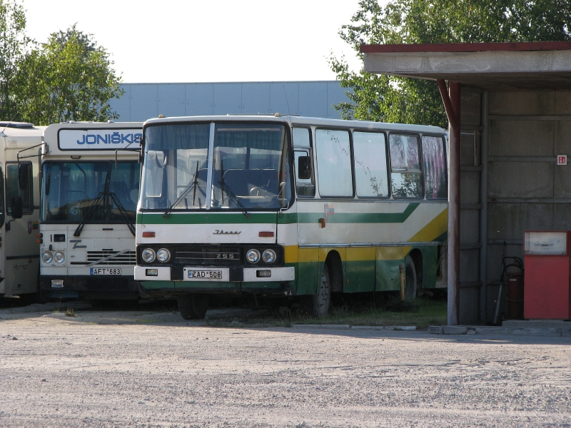 Ikarus 250. I saw one white Ikarus 250