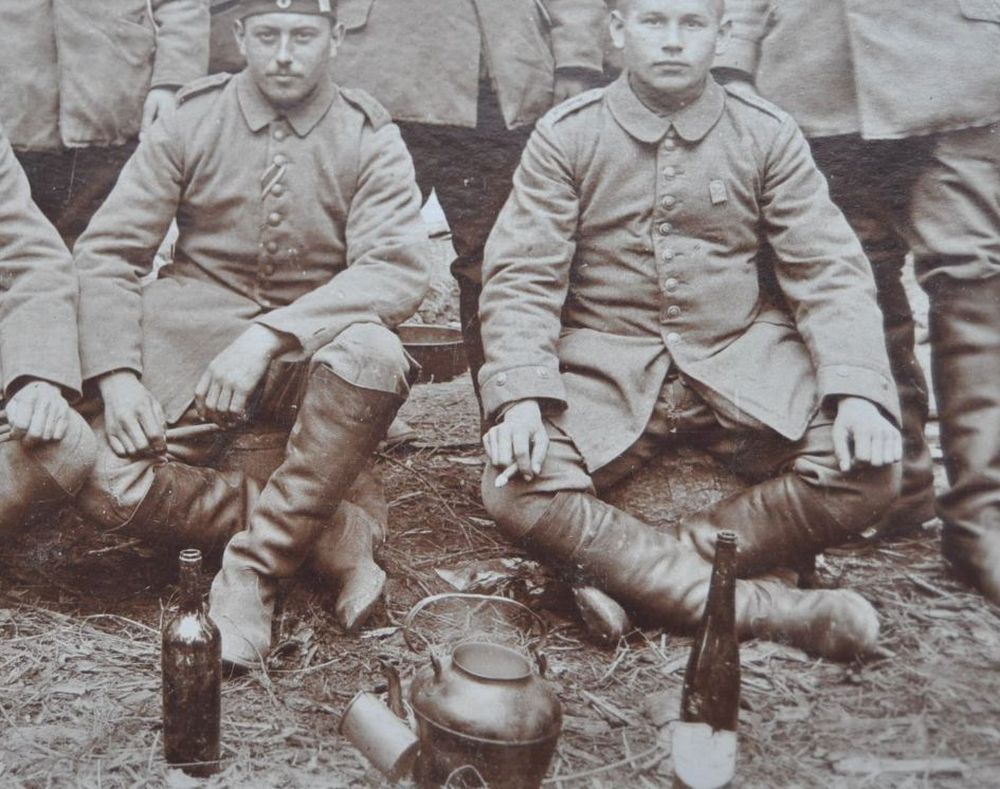 WWI 1915 Germany German Army 16th Infantry Regiment Soldiers Beer