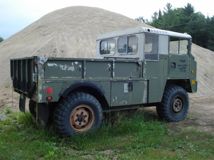 [Pilt: Chrysler_Military_Truck_Utility_High_Mobility_4x4.jpg]