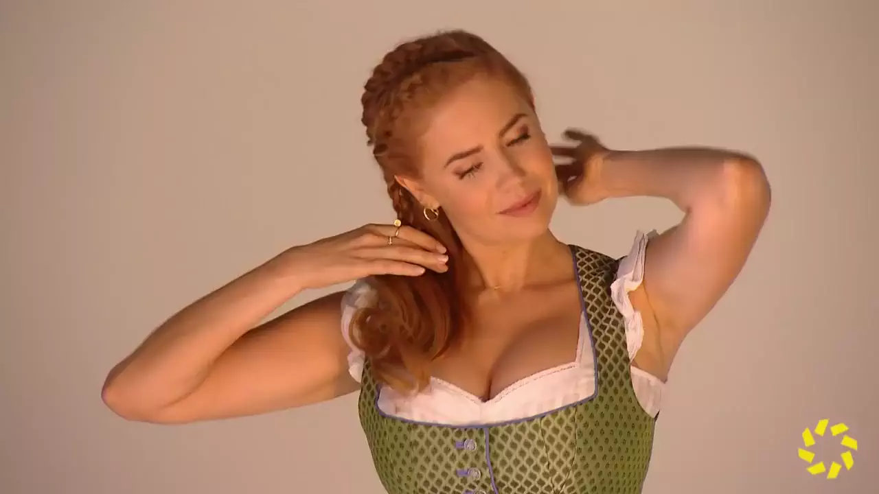Palina_Rojinski_super_sexy_im_Dirndl_zeitlupe_edit.webp