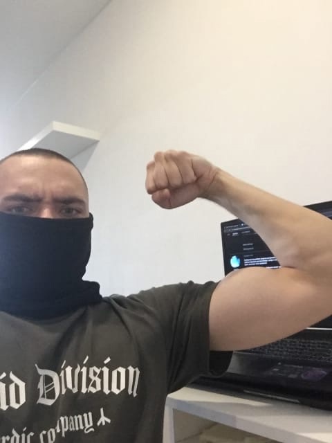 2fNTX7wtWXI.jpg