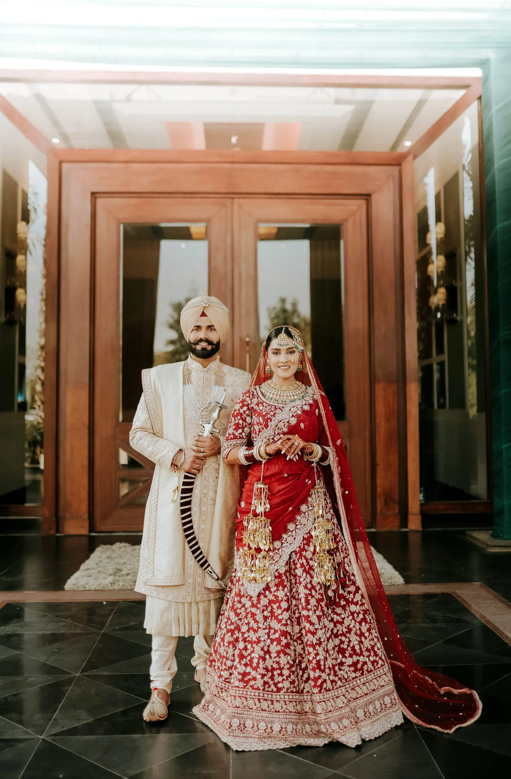 Candid vs Traditional Wedding Photography – Which is Better?