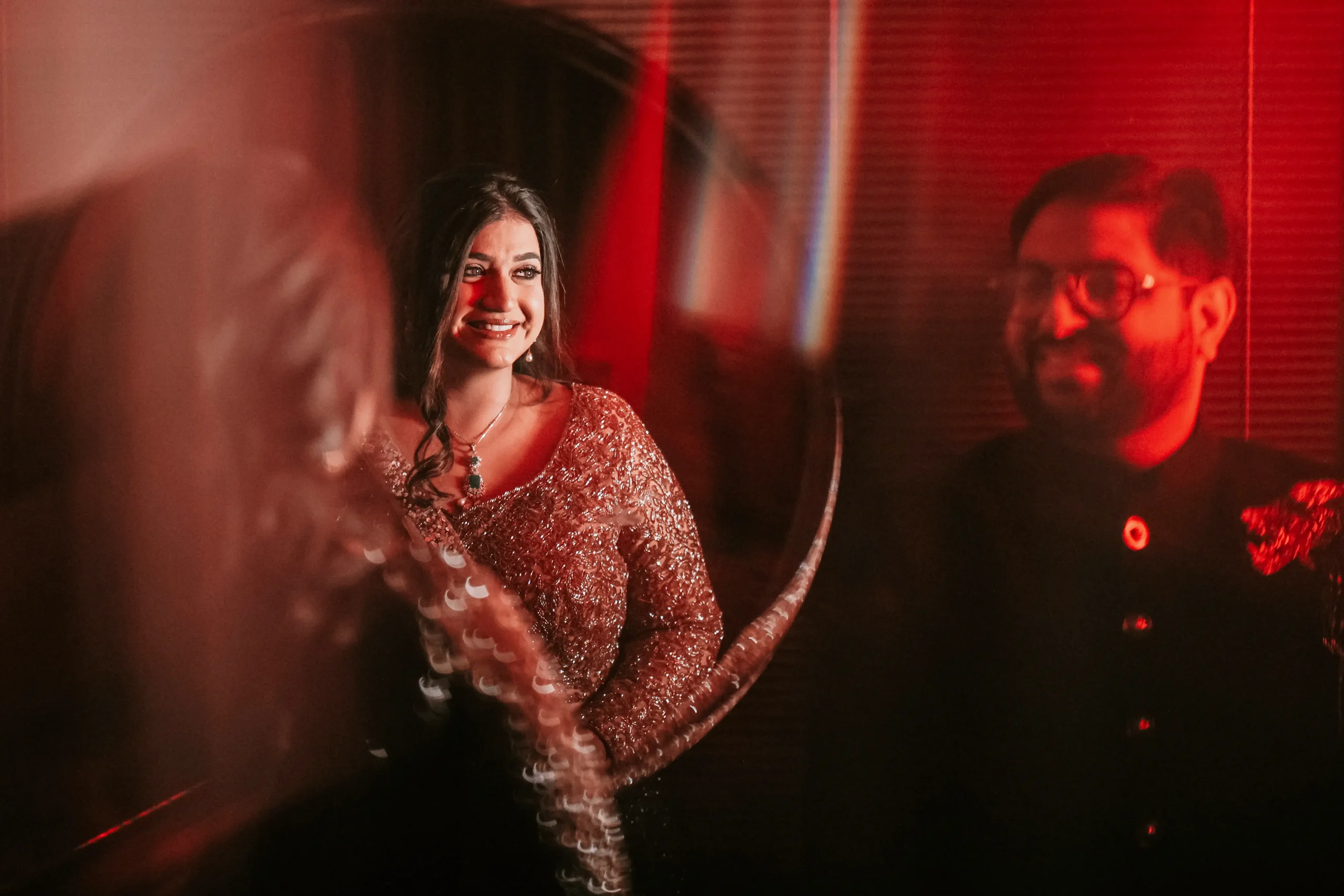 Candid vs Traditional Wedding Photography – Which is Better?