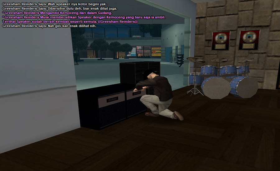 SSRP_Membersihkan_speaker.png