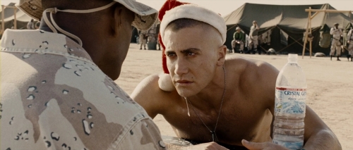 Jarhead.2005.720p.BluRay.DTS.x264-ESiR.mkv_003522265.jpg