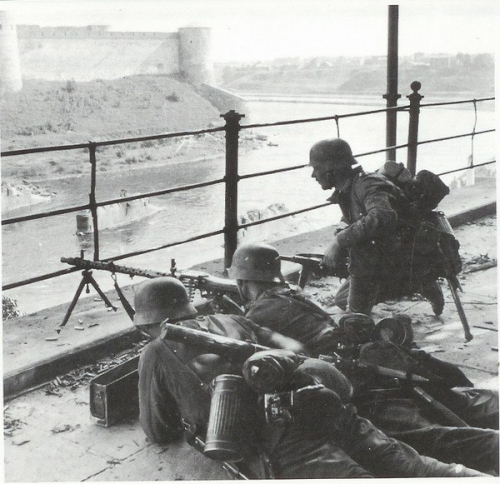 Narva1944__2_.jpg