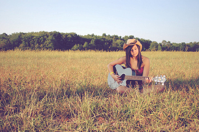 acoustic-field-girl-grass-guitar-hat-Favim.com-48687.jpg