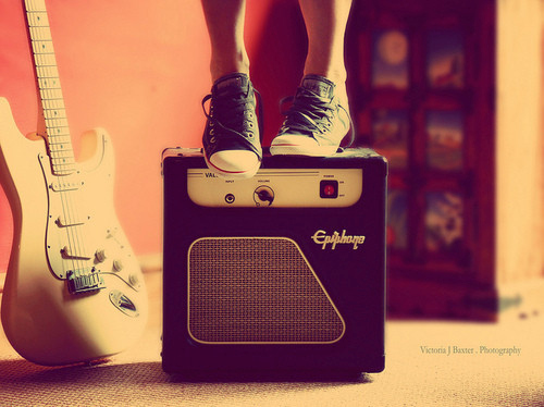 cute-guitar-retro-sneakers-vintage-Favim.com-98845.jpg