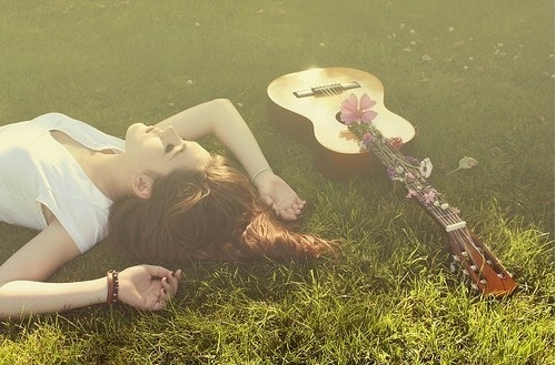 dreaming-girl-grass-guitar-nature-Favim.com-101364.jpg