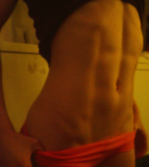 Chick_Abs__1203_.jpg