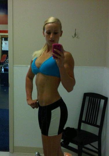 Chick_Abs__136_.jpg