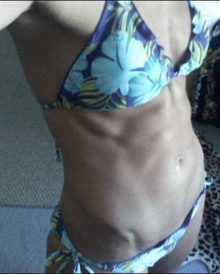 Chick_Abs__14_.JPG
