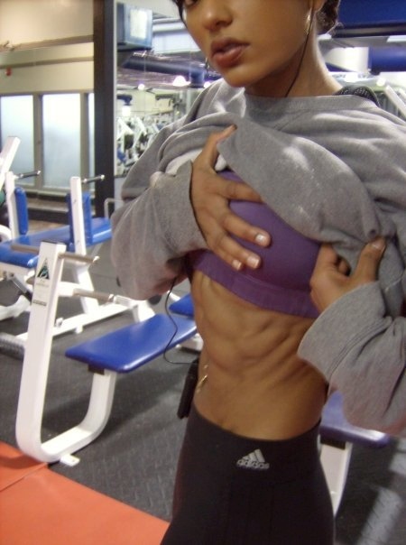 Chick_Abs__584_.jpg