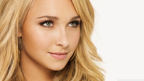 hayden_panettiere_28-wallpaper-1920x1080.jpg