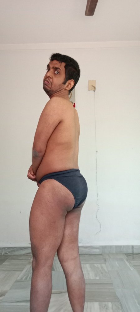 11.Indianguy_underware_backshow.jpg