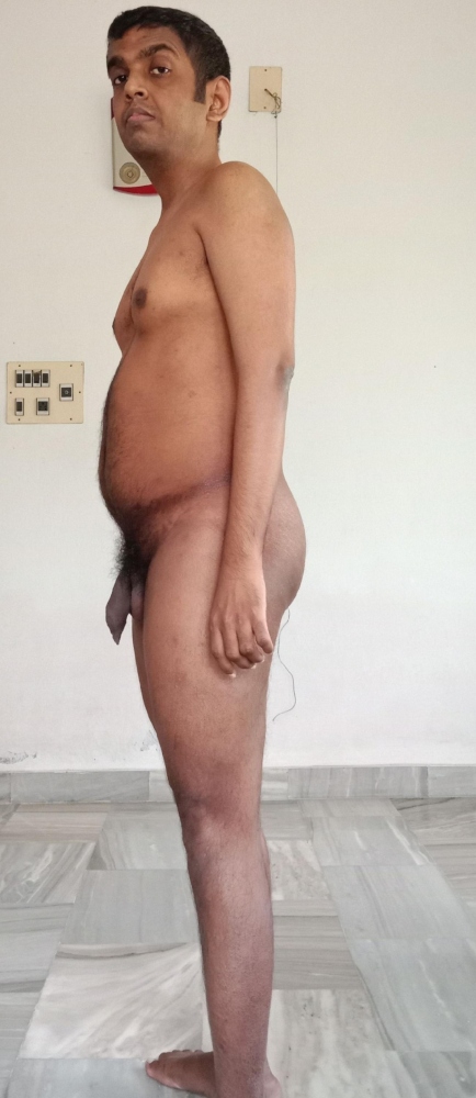 11.Indianguy_dickshow2.jpg