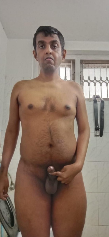 11._Indianguy_dickshow4.jpg