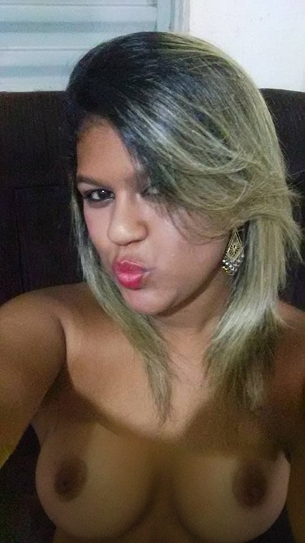 Pornography_Nudes_Aline_Moreira_-_08.jpg