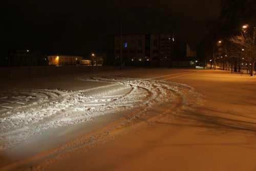 2011firstsnowtapa1.jpg