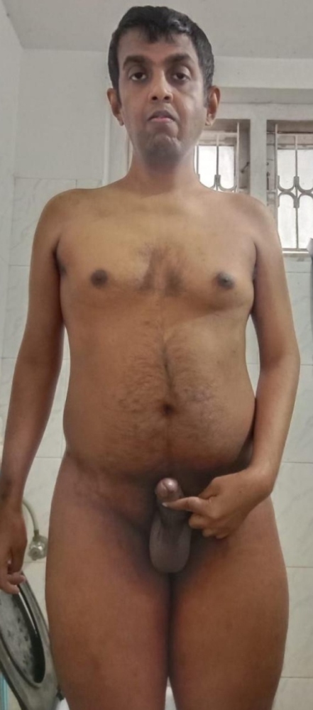 11_Kerala_Kannurguy_show_his_dick_hole.jpg