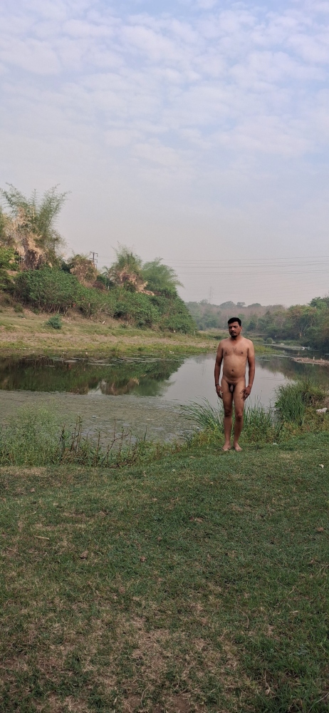 arjun_desi_indian_gay_men_exhibitionist_gandu.jpg