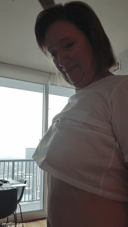 flash_tits_feb_21.gif
