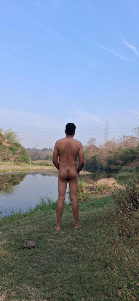 arjun_indian_desi_gandu_gay_exhibitionist.jpg
