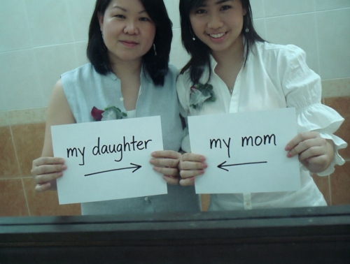 mom_daughter_and_friend_00.jpg