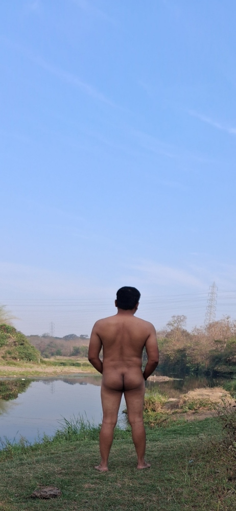 arjun_indian_desi_gandu_gay_exhibitionist.jpg