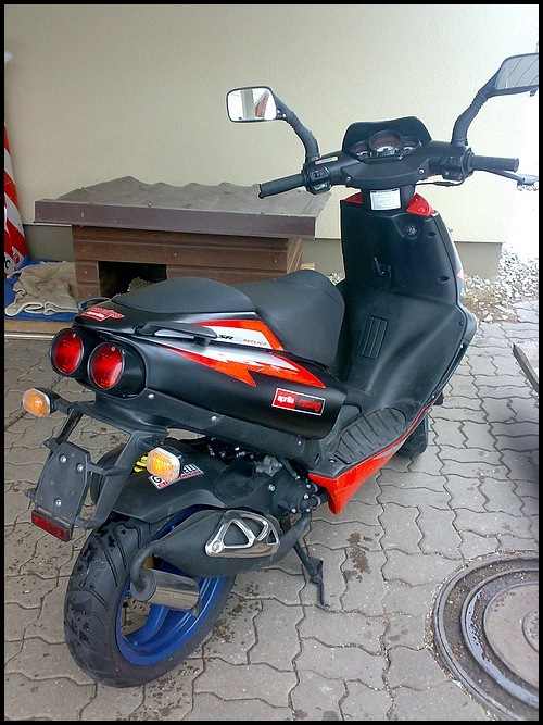 Aprilia1.jpg