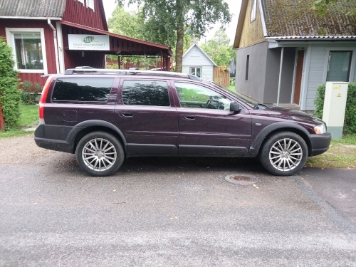 Volvo_XC70_Fondmetal.jpg