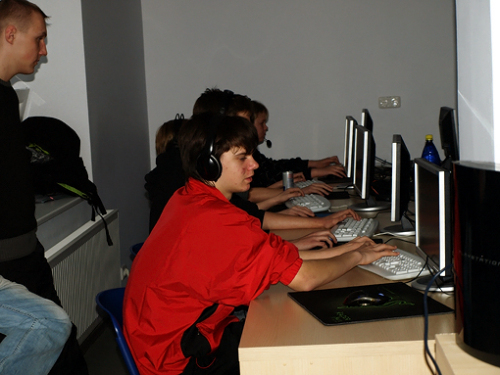 cyber_zone_redbull_lan_dets_2008_013.jpg