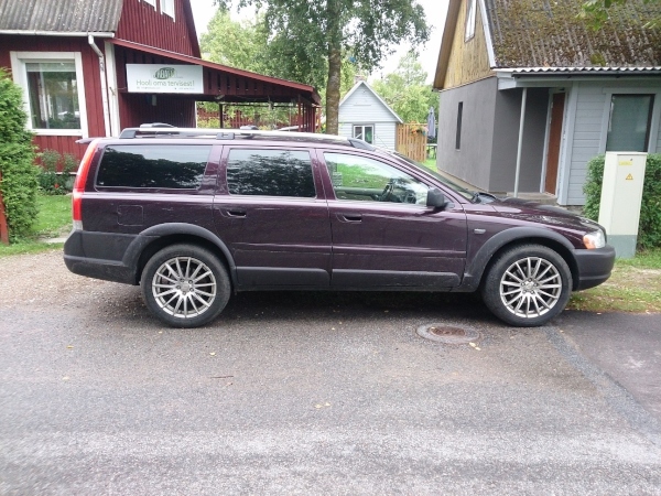 Volvo_XC70_Fondmetal.jpg